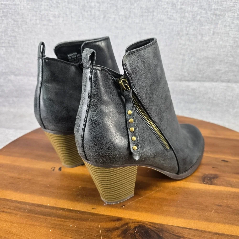 JustFab Madalena Distressed Black Studded Ankle Booties Block Heel Womens 10